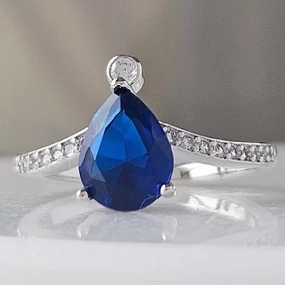 Blue Sapphire Pear Cut Gemstone ring, 925 Sterling Silver Charmed Aroma - Picture 5 of 6